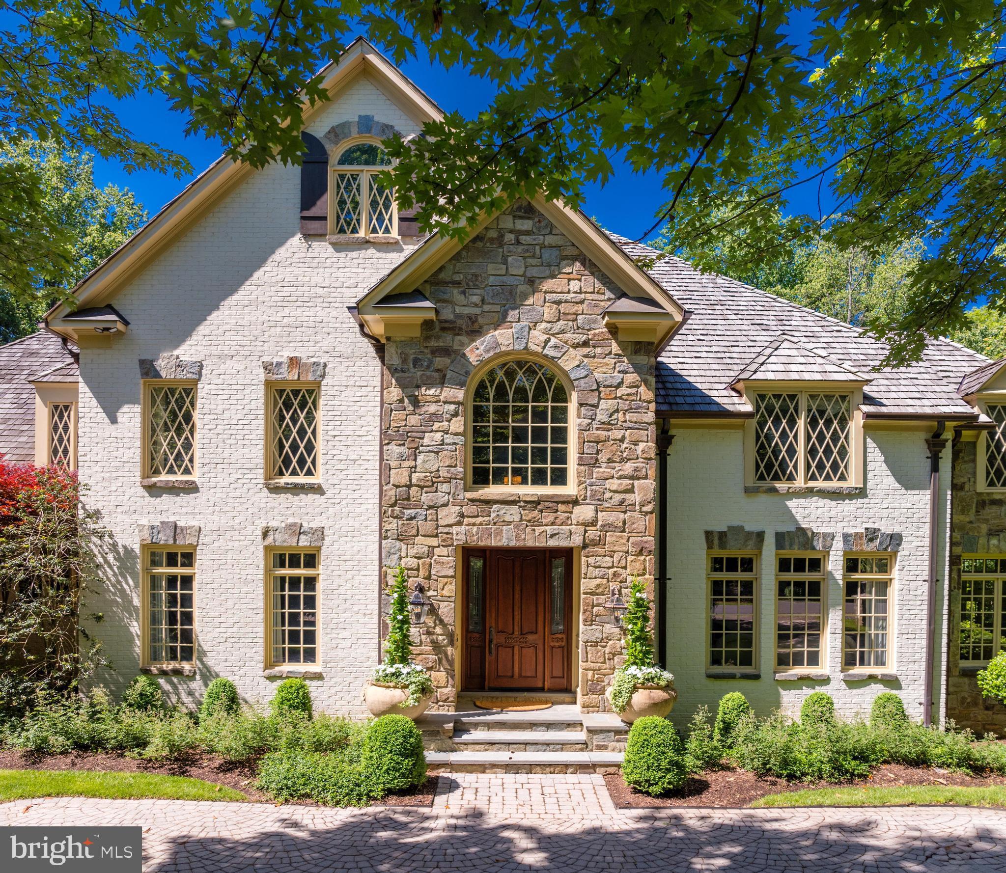 FALCON RIDGE - Residential