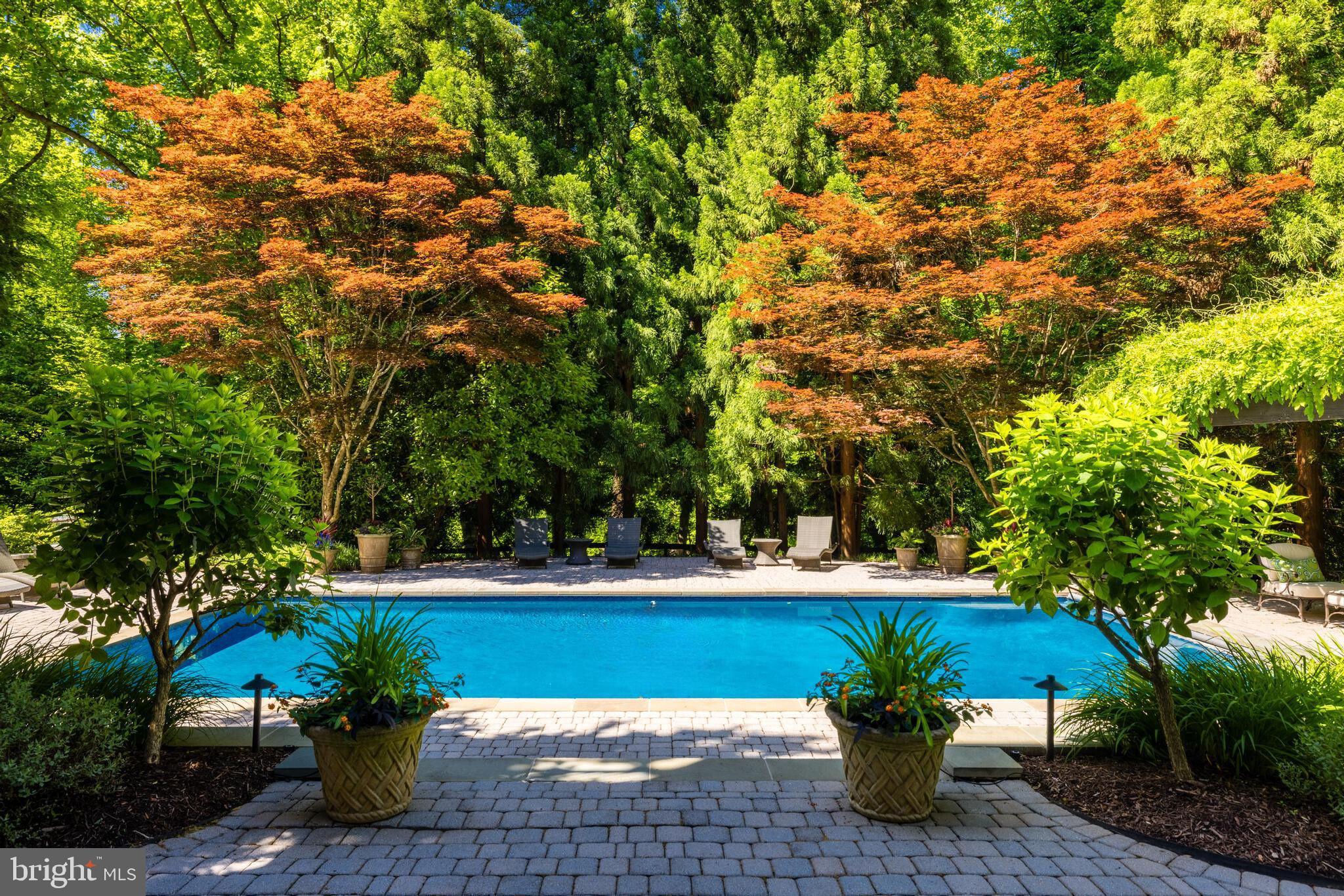 FALCON RIDGE - Residential