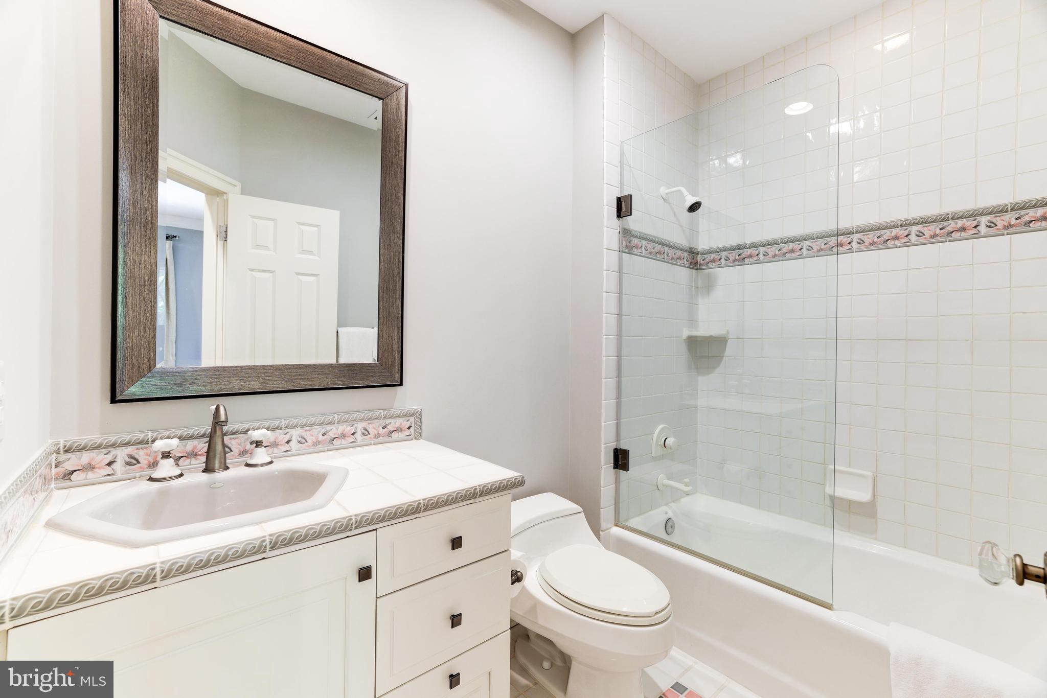 FALCON RIDGE - Residential