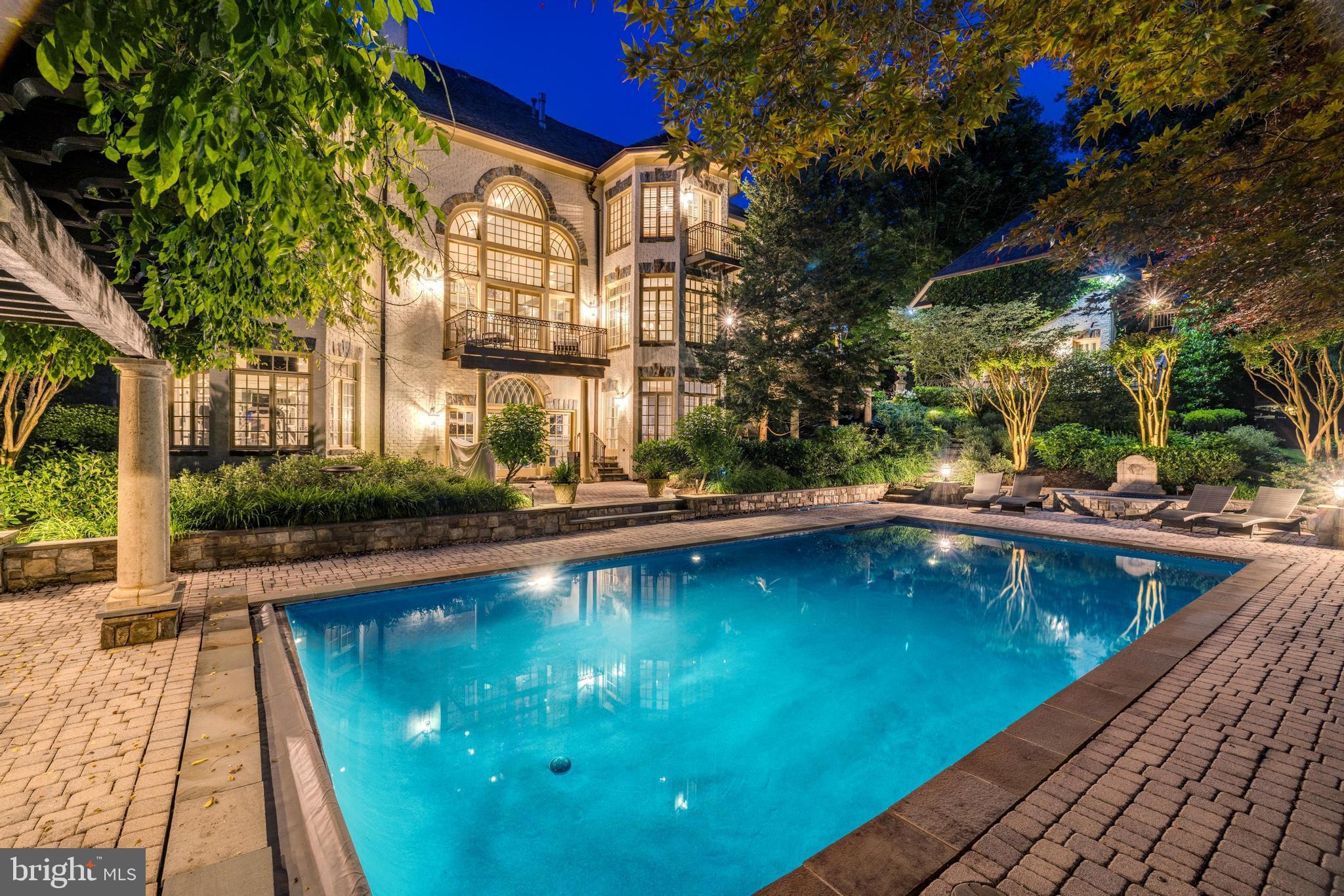 FALCON RIDGE - Residential