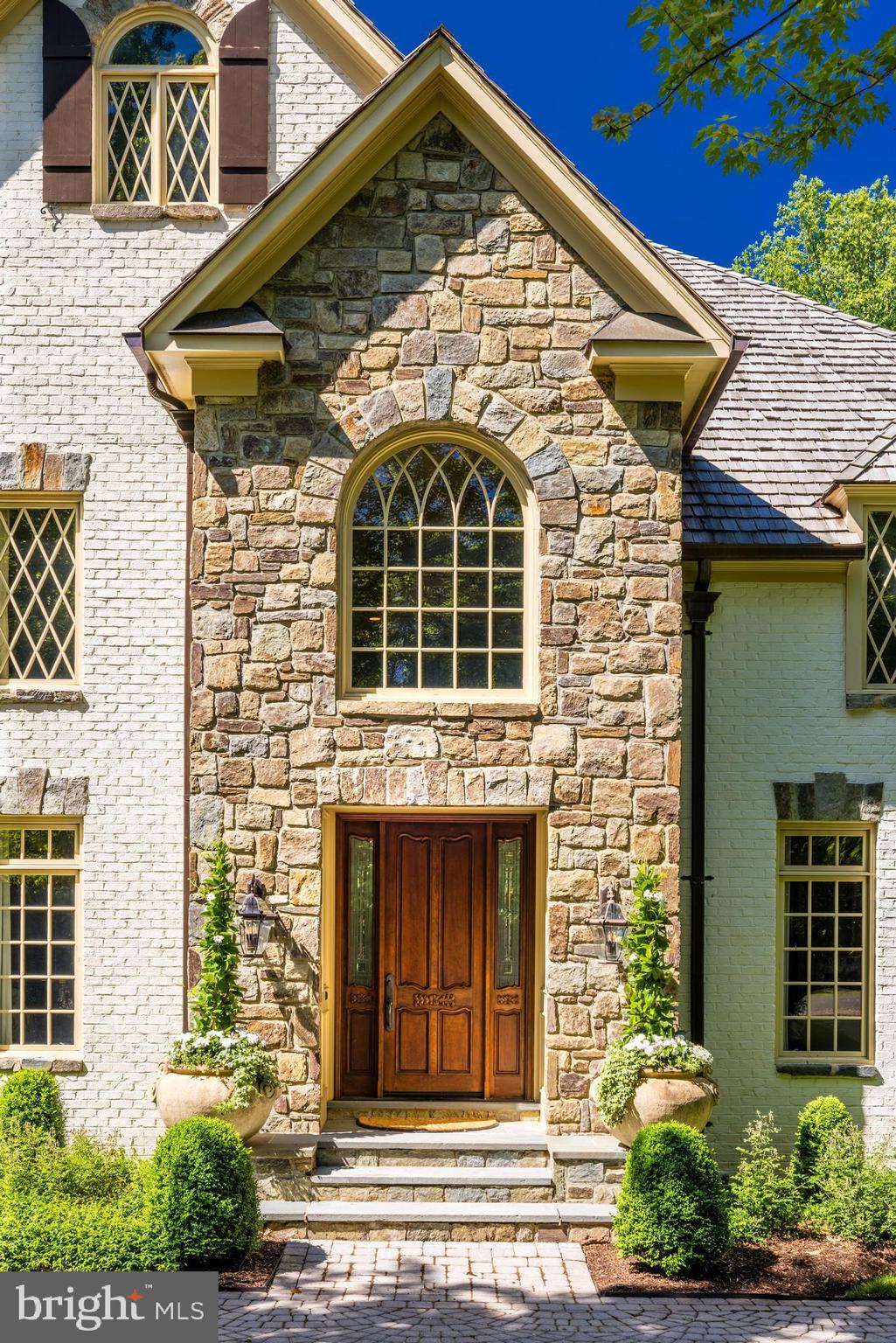 FALCON RIDGE - Residential