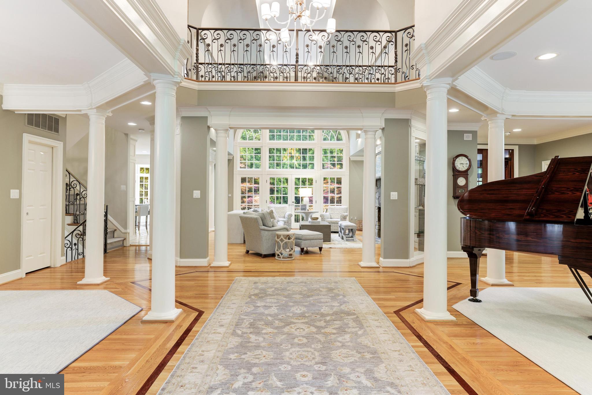 FALCON RIDGE - Residential