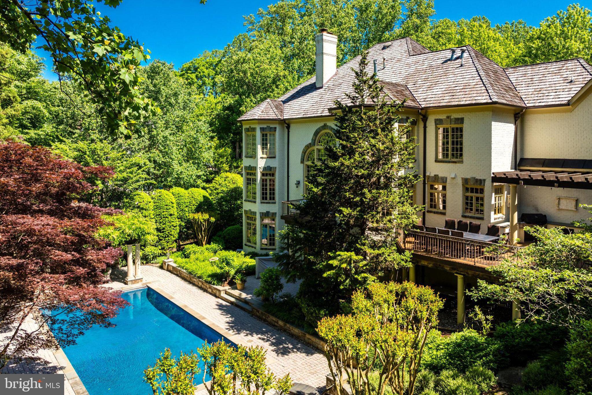 FALCON RIDGE - Residential