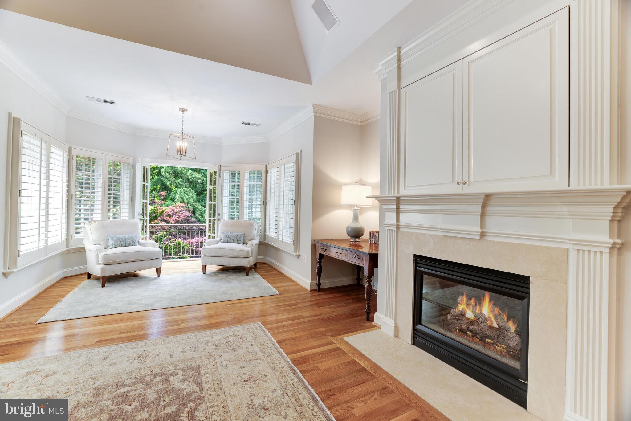 FALCON RIDGE - Residential