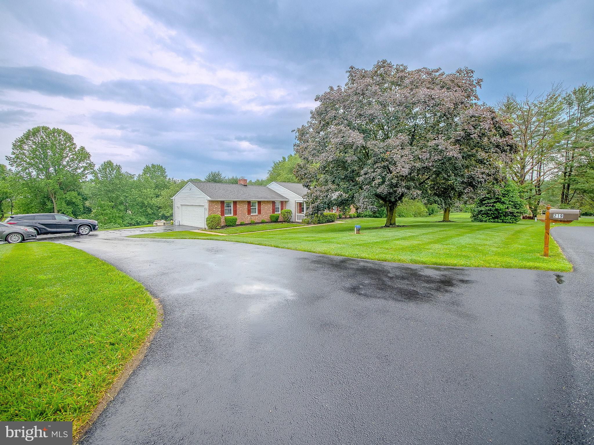 219 SKYCREST DRIVE
