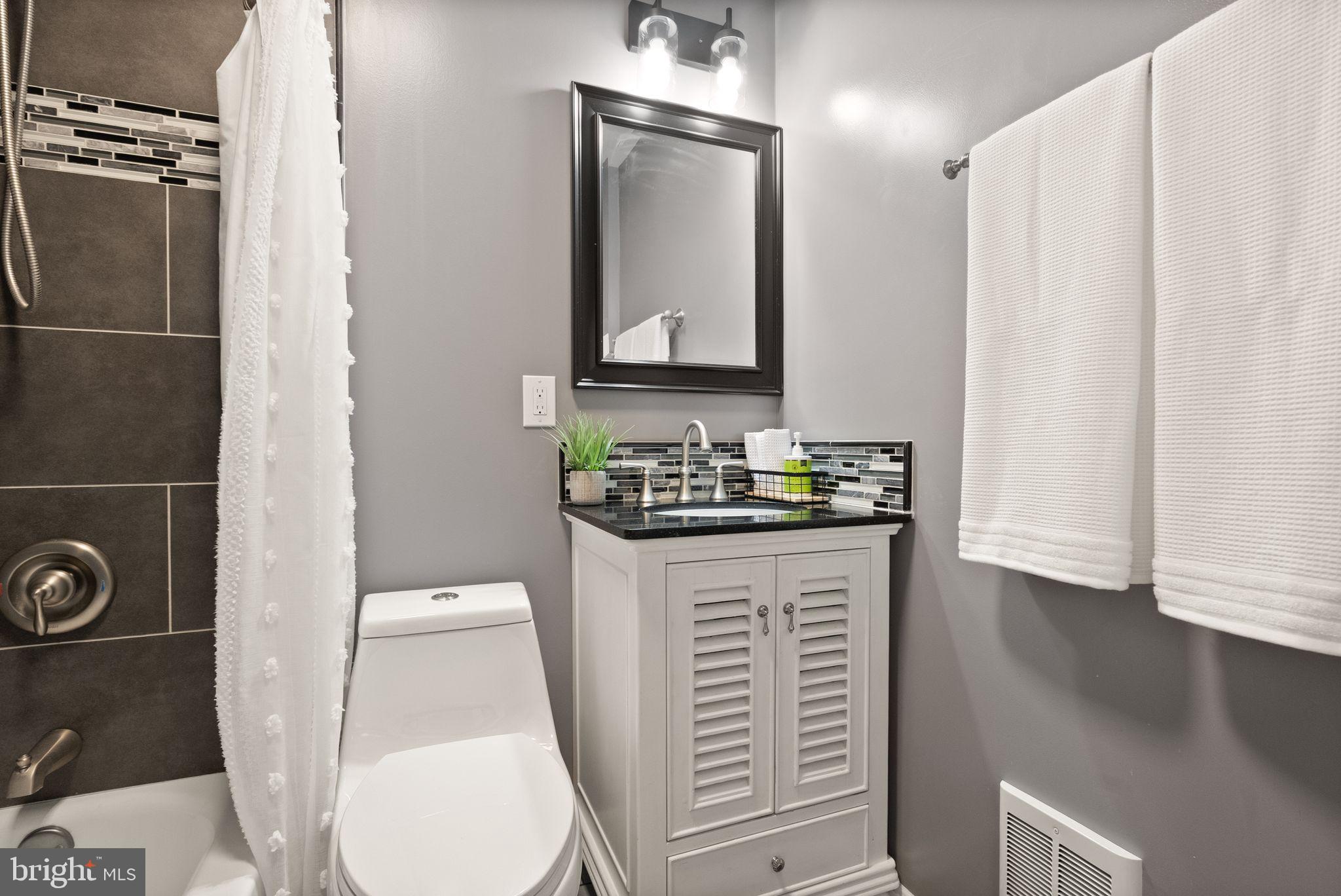 WARREN ESTATES - Residential