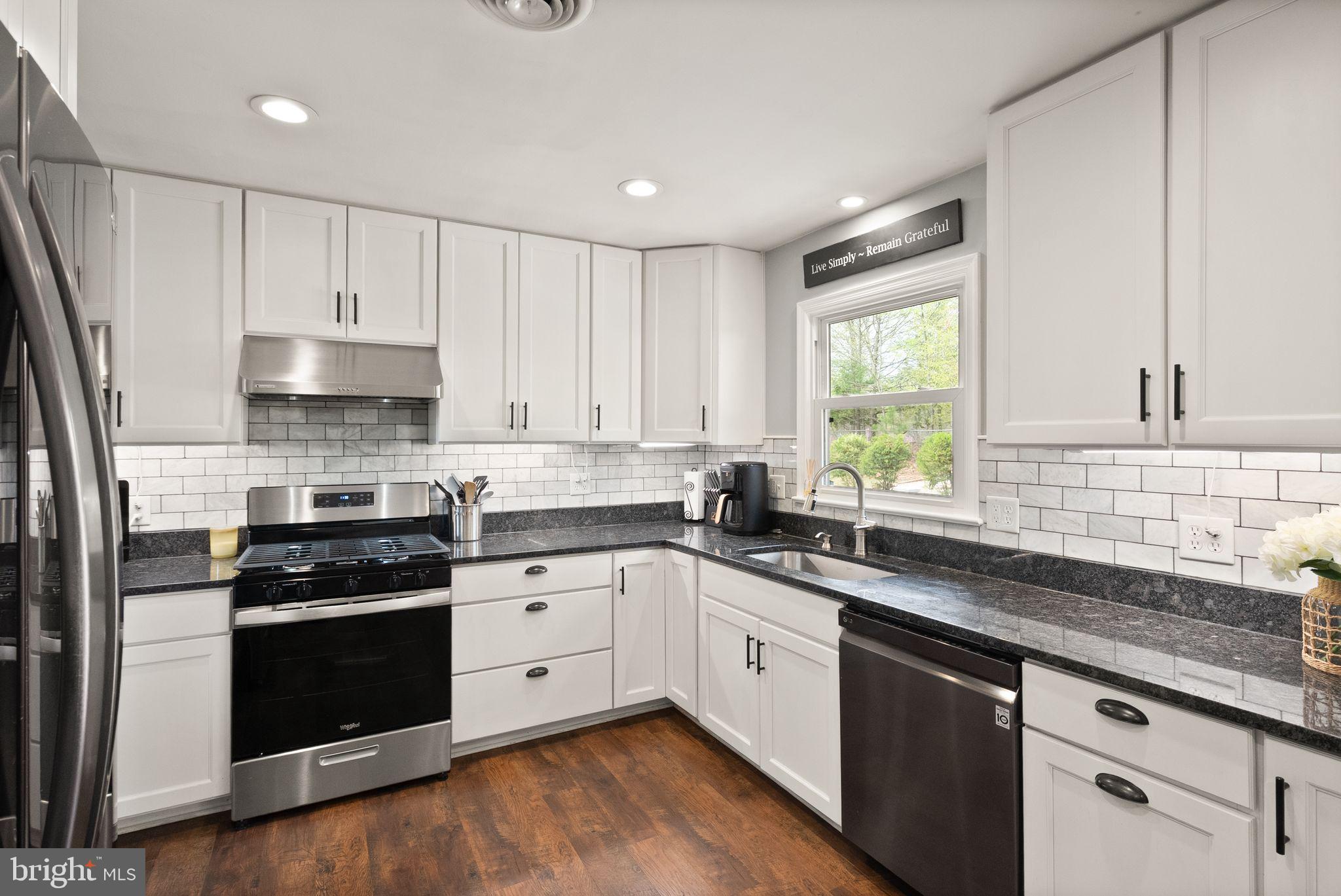 WARREN ESTATES - Residential