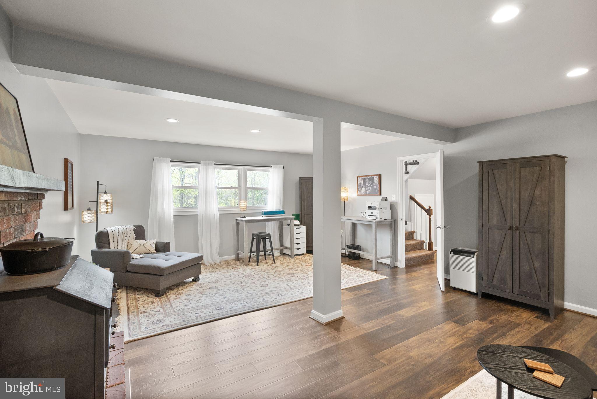 WARREN ESTATES - Residential