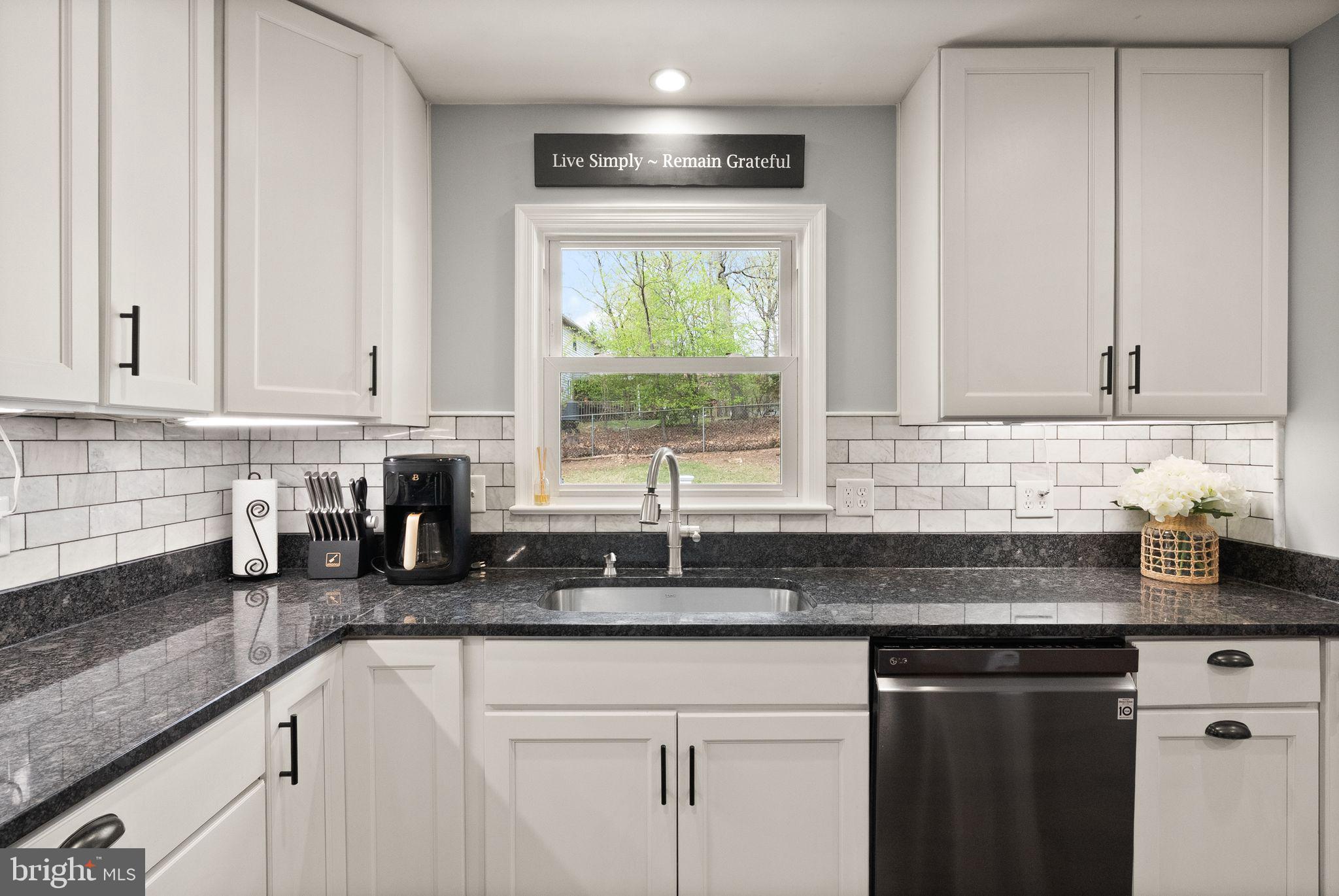 WARREN ESTATES - Residential