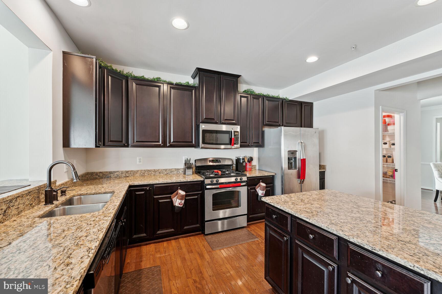 PINEY GROVE ESTATES - Residential