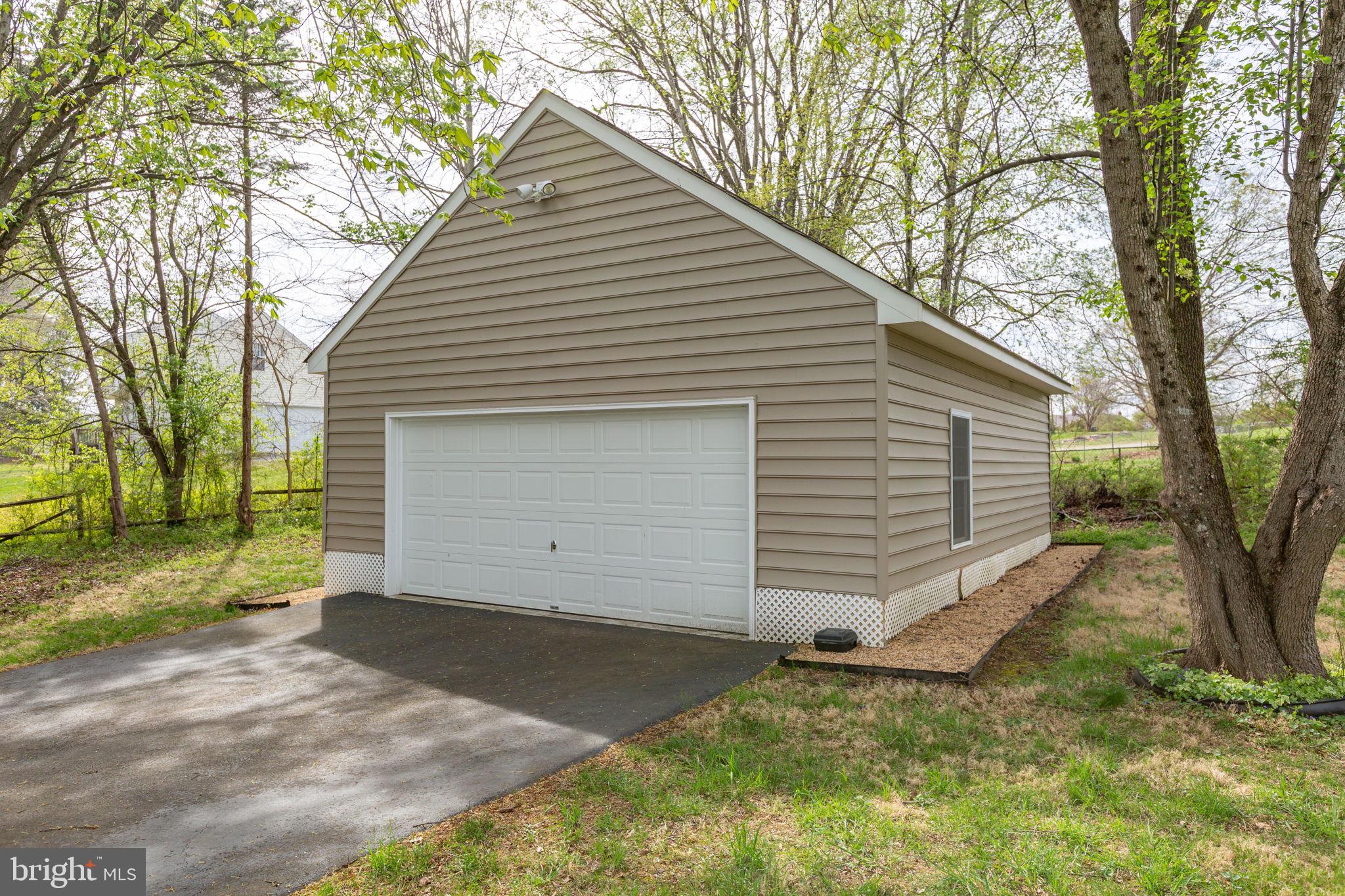 STACY CROSSING - Residential