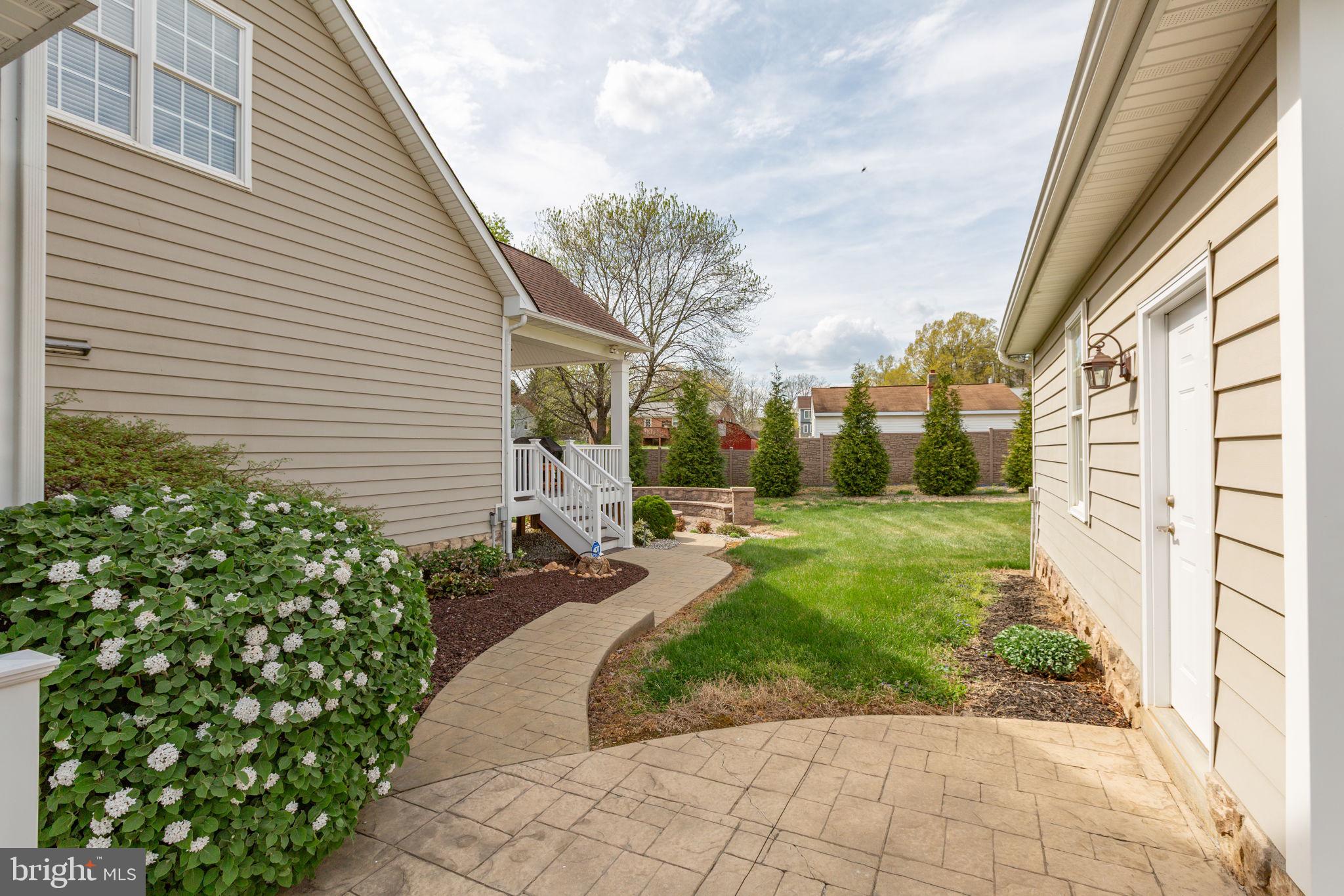 STACY CROSSING - Residential