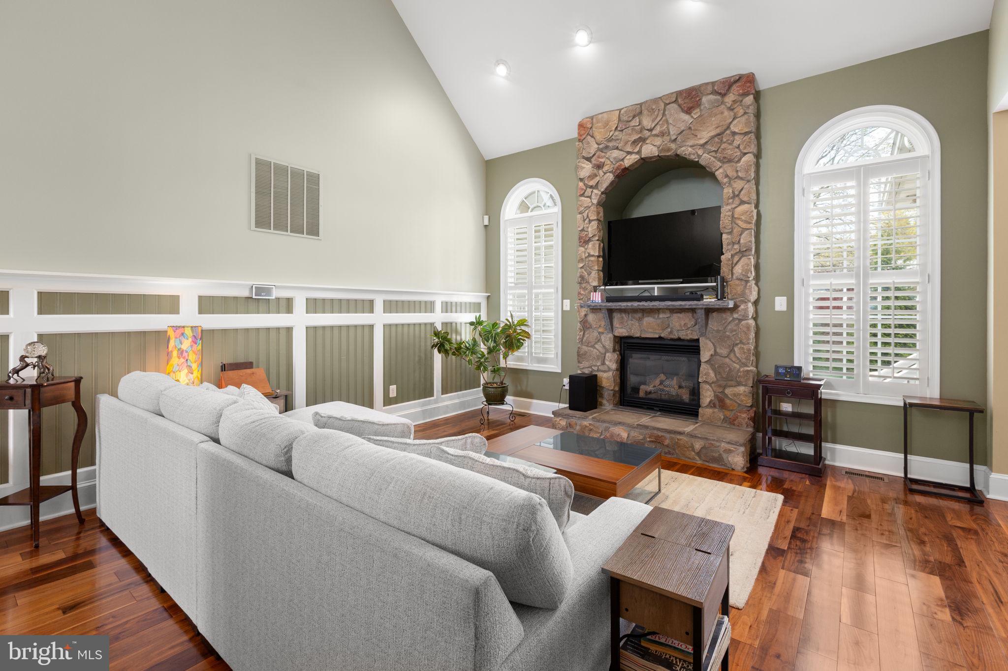 STACY CROSSING - Residential