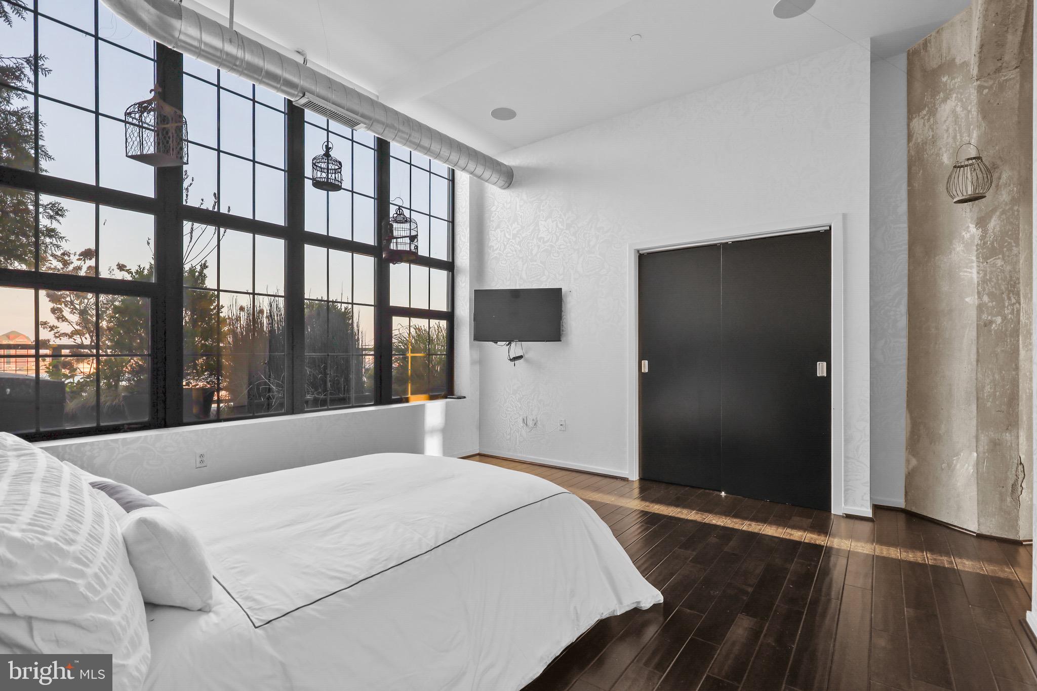 LOCUST POINT - Residential Lease