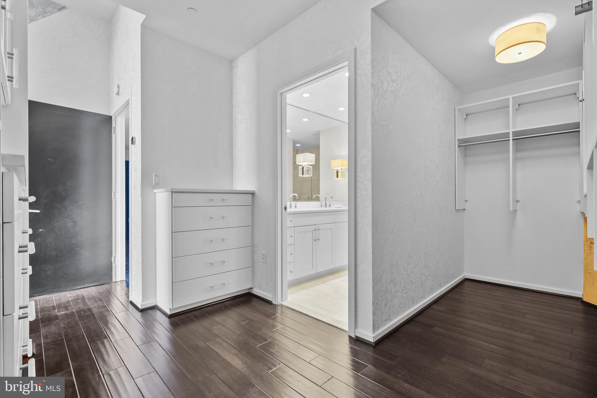 LOCUST POINT - Residential Lease