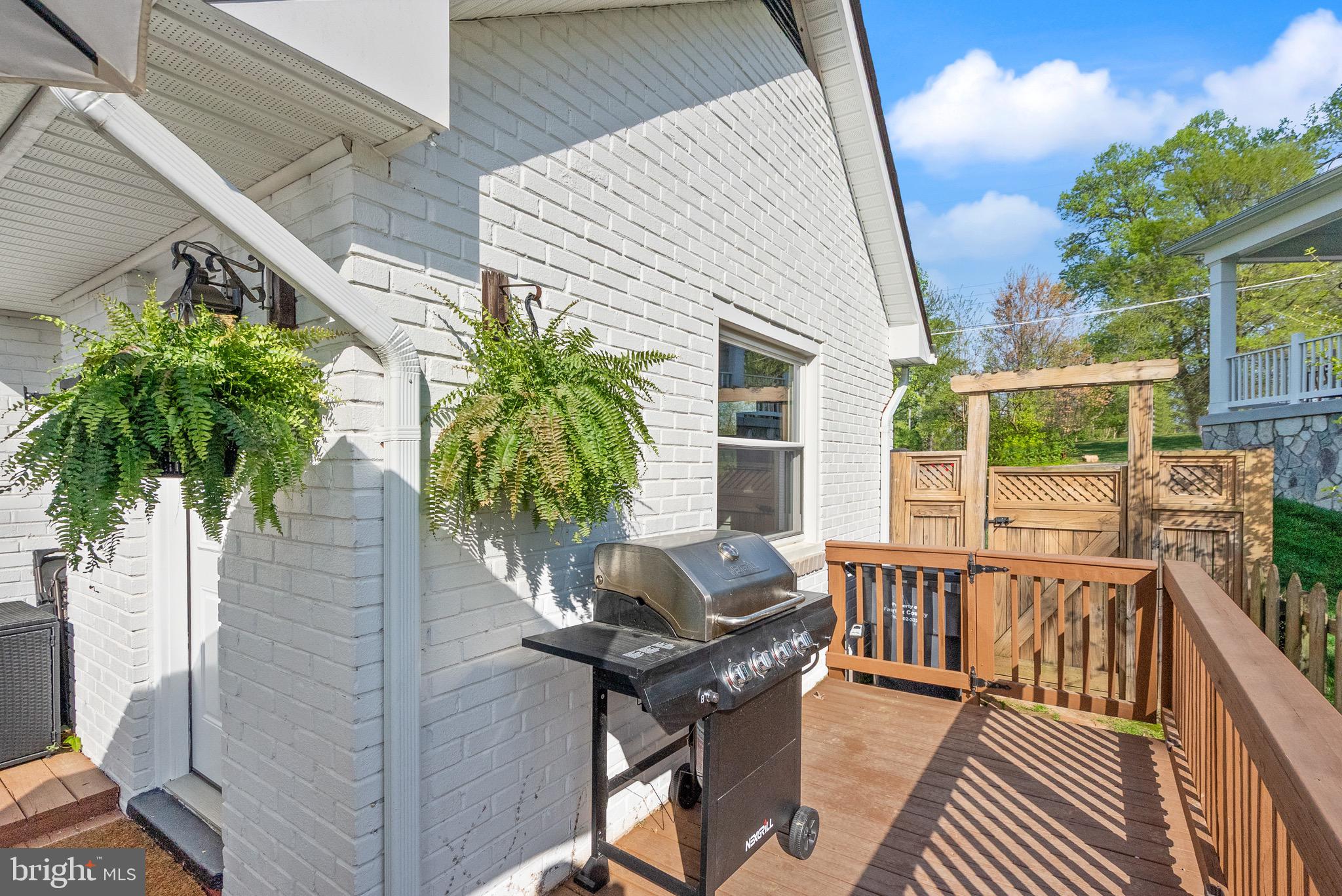 TYLER PARK - Residential