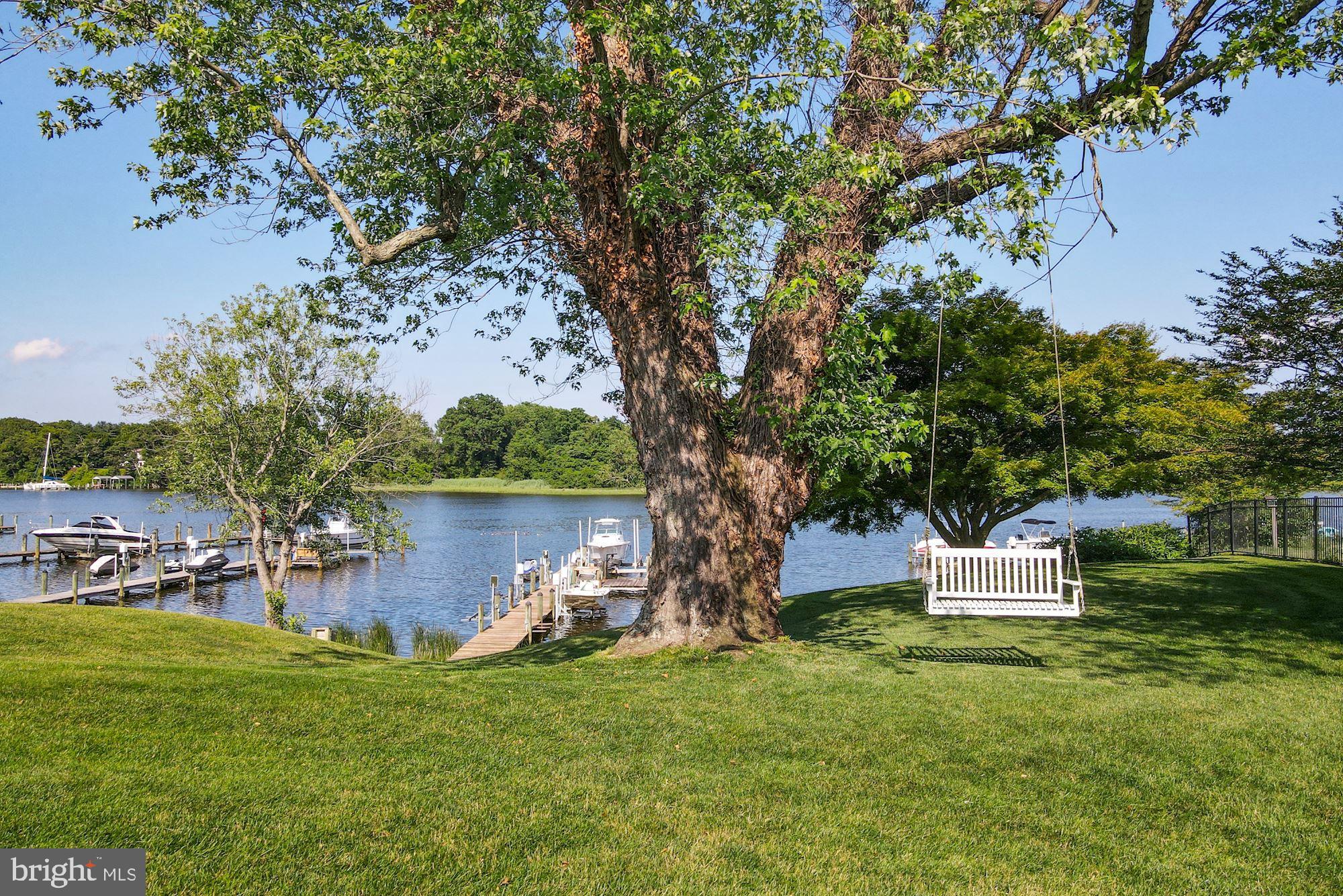 ISLAND LANDING - Residential