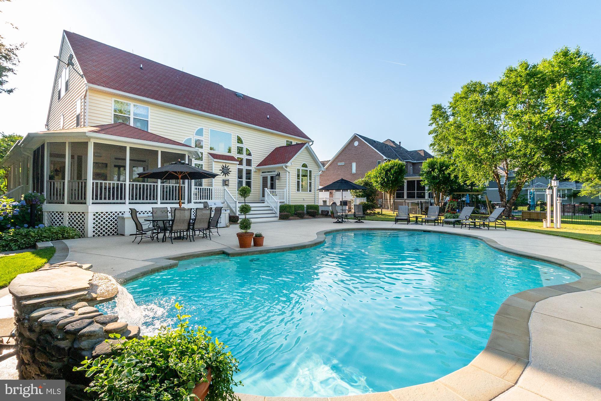 ISLAND LANDING - Residential