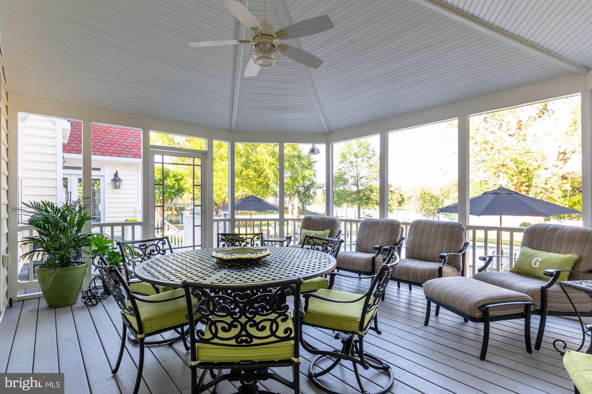 ISLAND LANDING - Residential