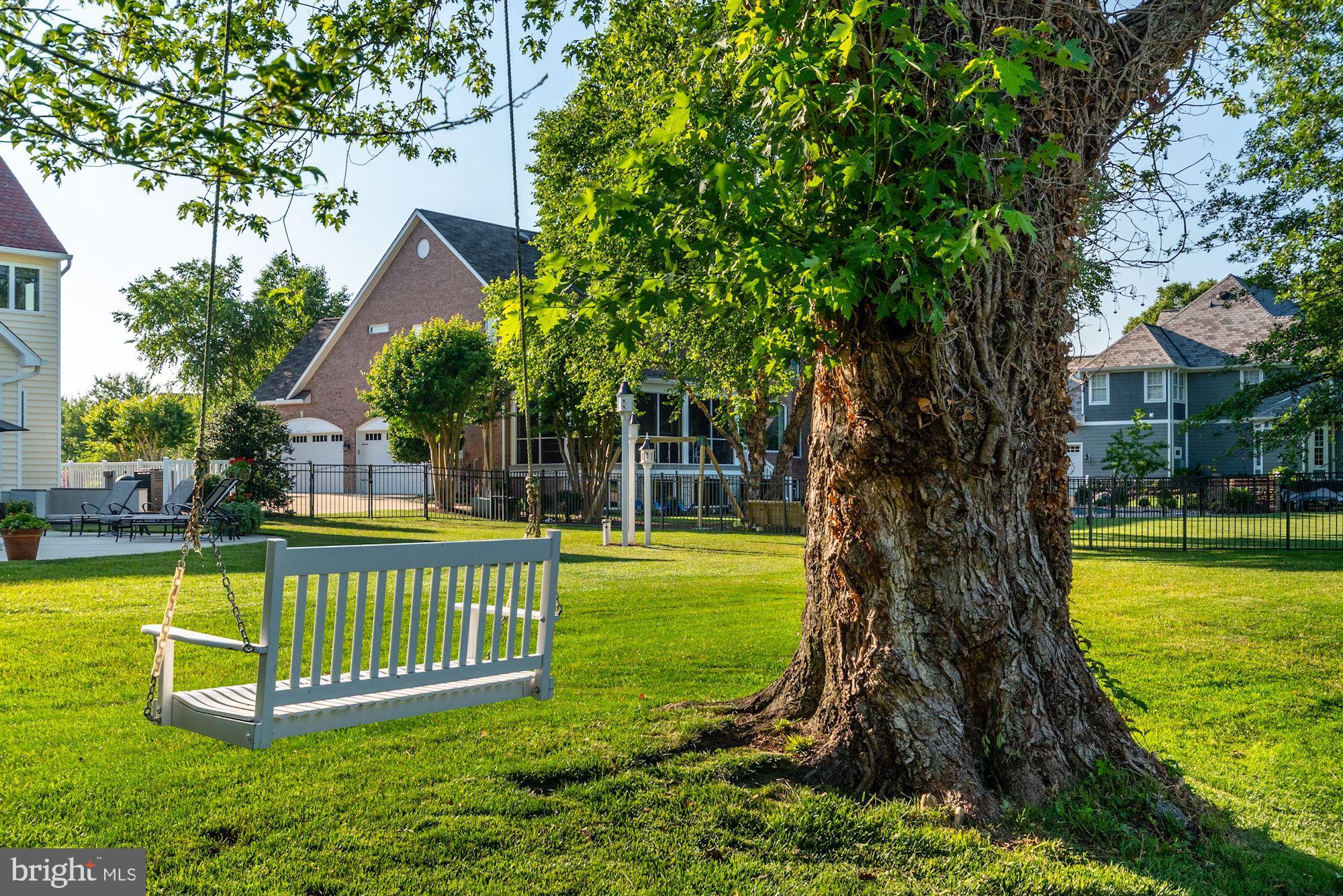 ISLAND LANDING - Residential