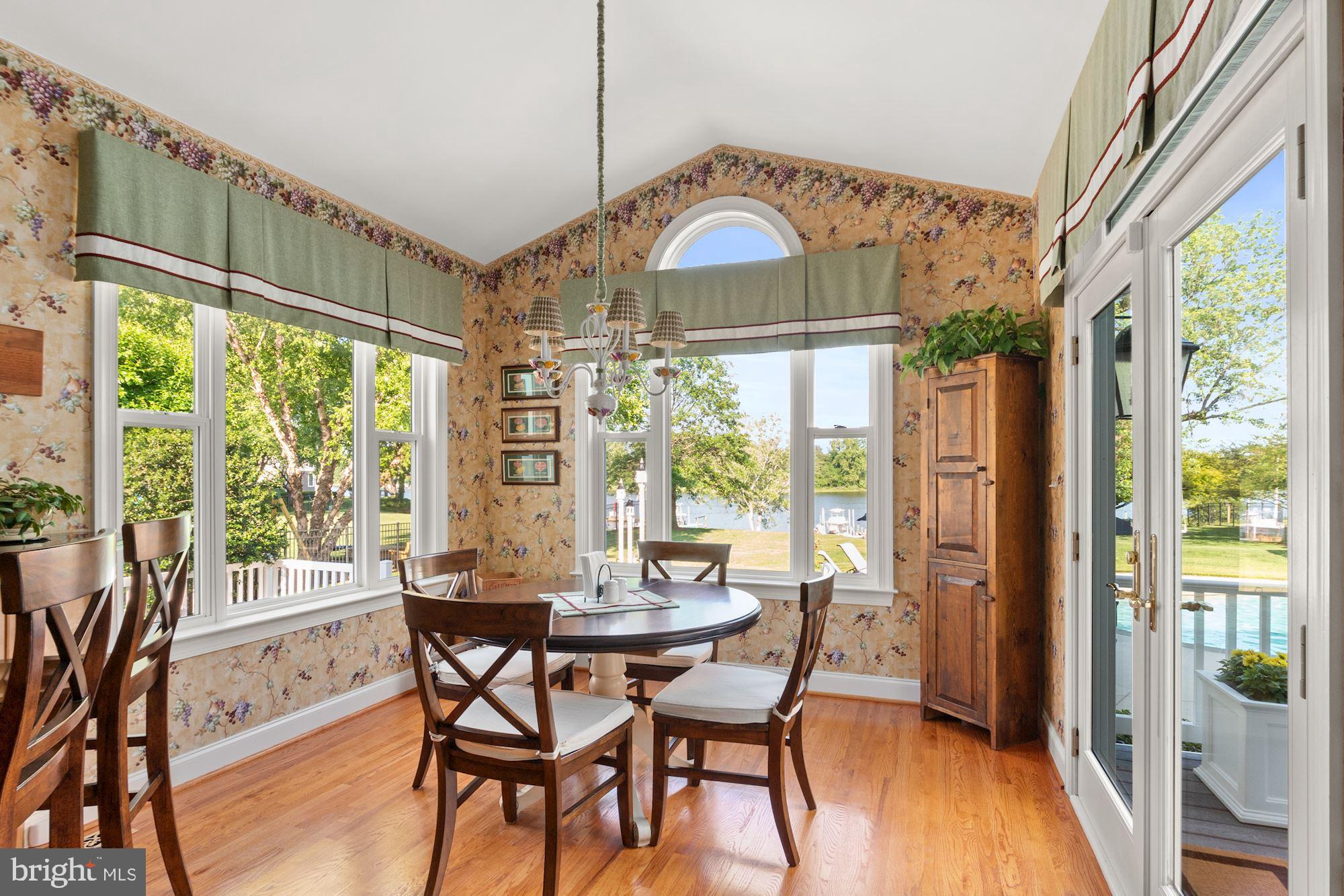 ISLAND LANDING - Residential