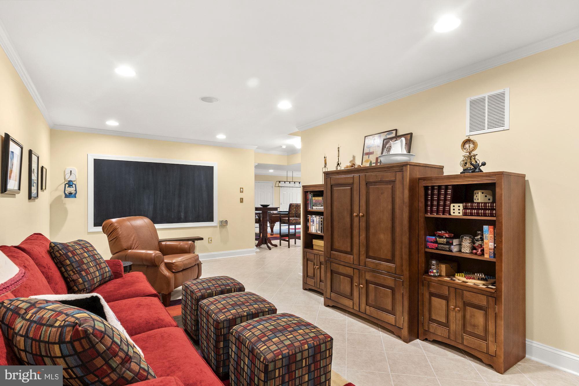 ISLAND LANDING - Residential