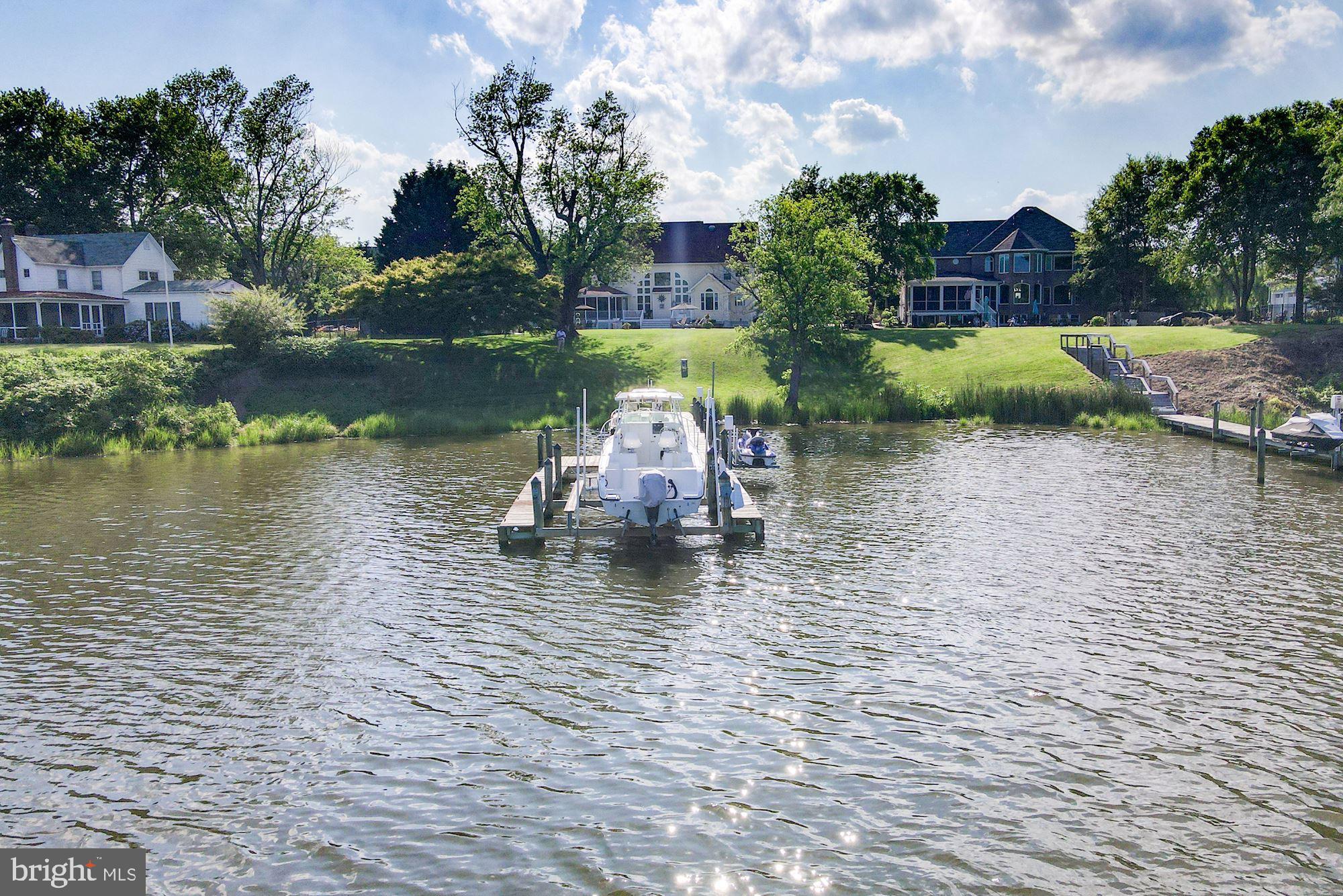 ISLAND LANDING - Residential