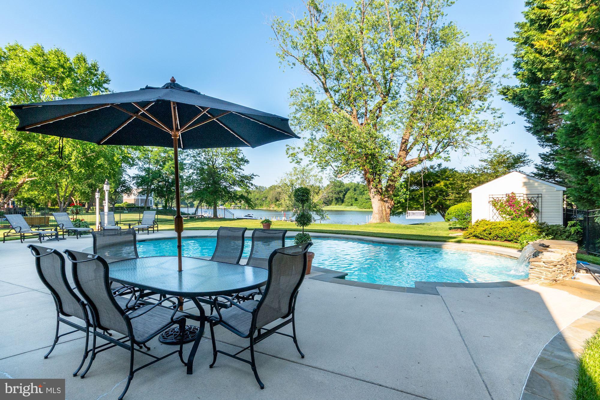 ISLAND LANDING - Residential