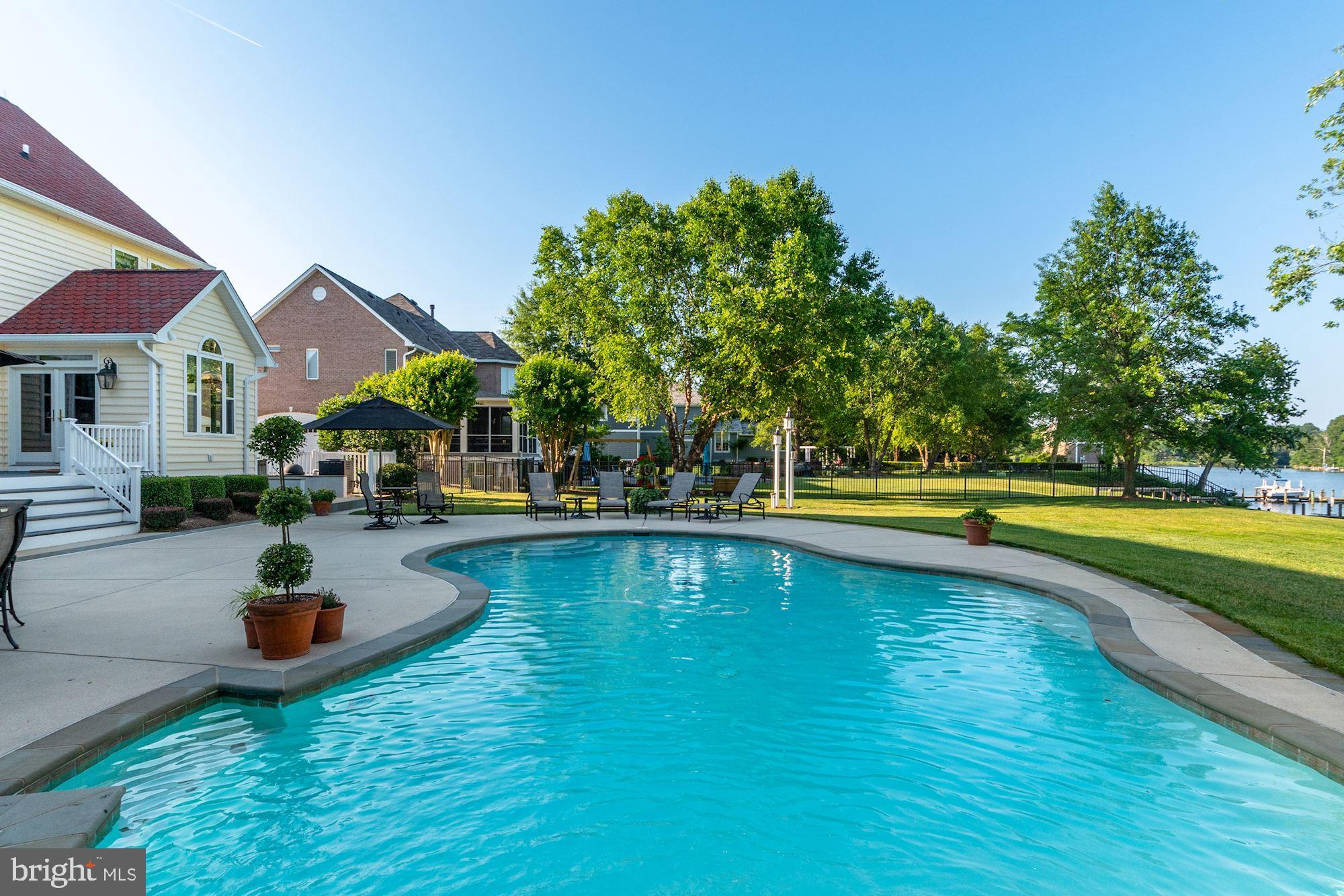 ISLAND LANDING - Residential