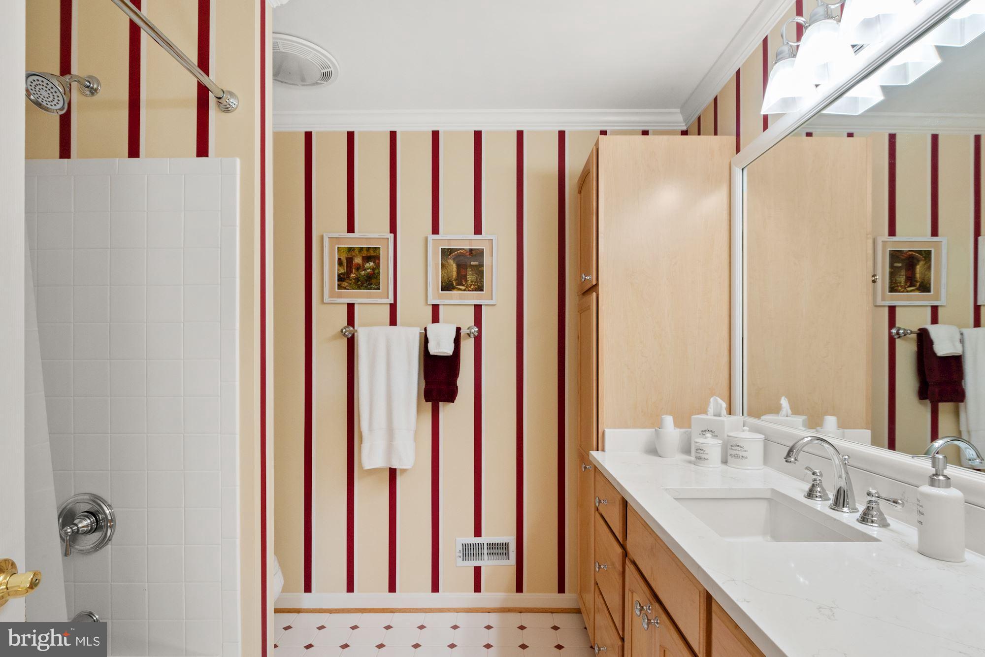 ISLAND LANDING - Residential