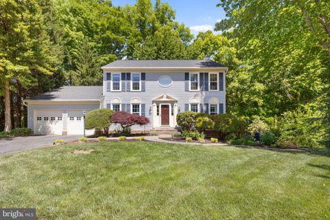 Photo of 15030 Knickerbocker Drive, WOODBRIDGE, VA 22193 (MLS # VAPW2114864)