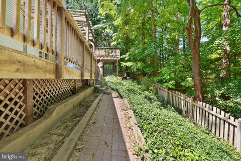 Tiny photo for 15030 Knickerbocker Drive, WOODBRIDGE, VA 22193 (MLS # VAPW2114864)