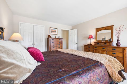 Tiny photo for 15030 Knickerbocker Drive, WOODBRIDGE, VA 22193 (MLS # VAPW2114864)