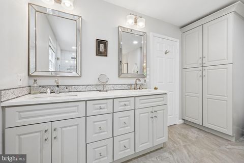 Tiny photo for 15030 Knickerbocker Drive, WOODBRIDGE, VA 22193 (MLS # VAPW2114864)