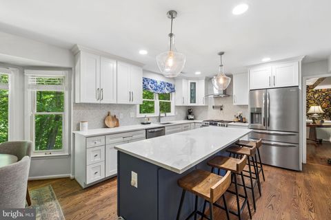 Tiny photo for 15030 Knickerbocker Drive, WOODBRIDGE, VA 22193 (MLS # VAPW2114864)