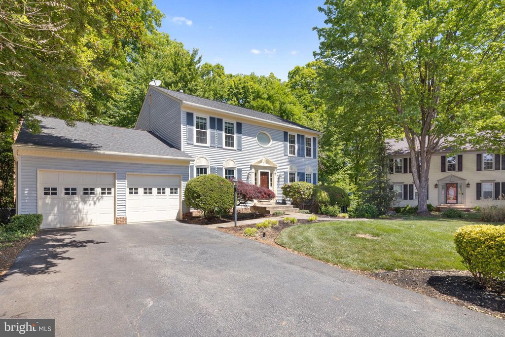 Photo of 15030 Knickerbocker Drive, WOODBRIDGE, VA 22193 (MLS # VAPW2114864)