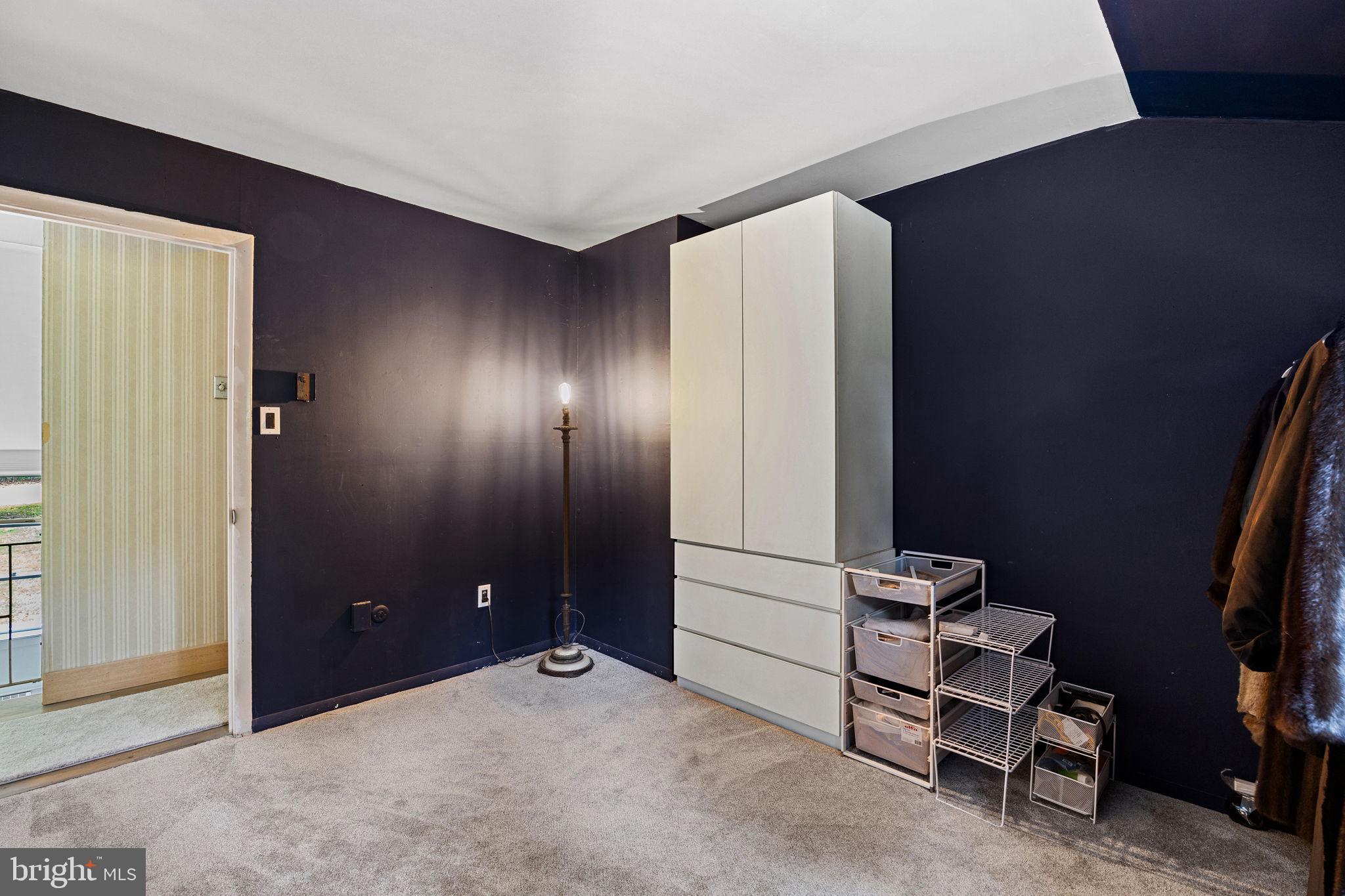 BLUE BELL - Residential Lease