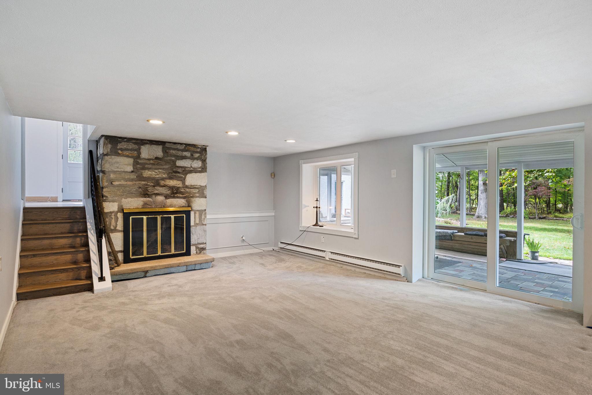 BLUE BELL - Residential Lease