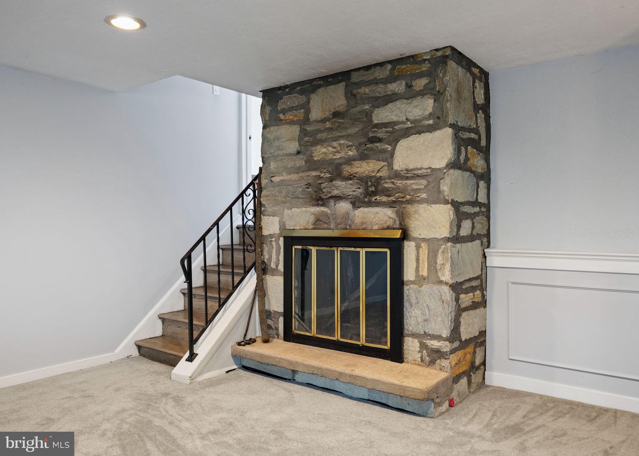 BLUE BELL - Residential Lease