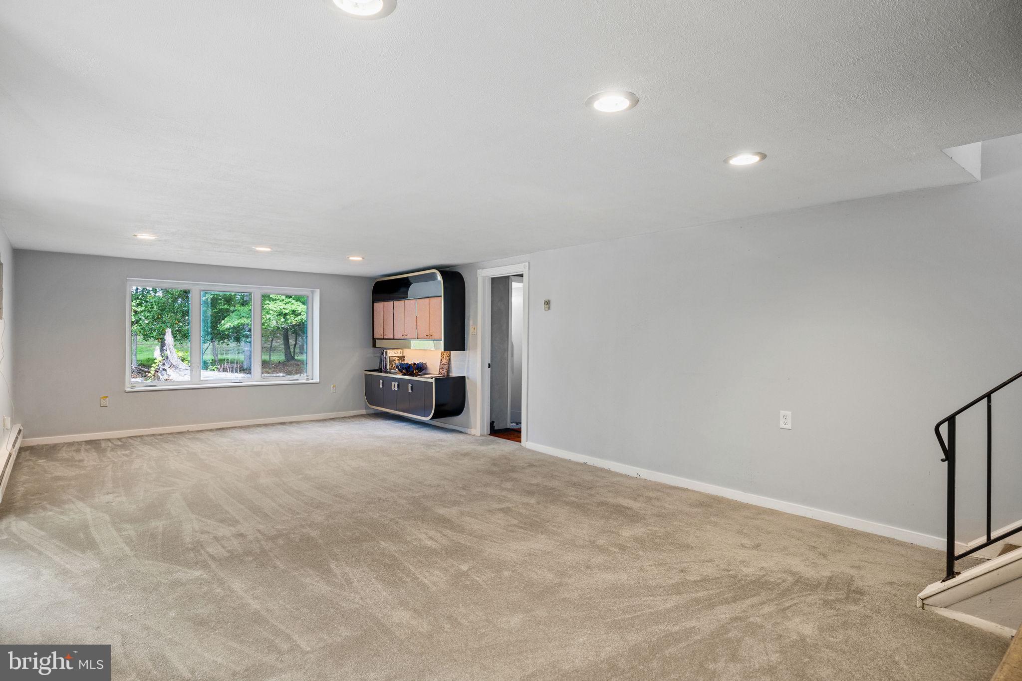 BLUE BELL - Residential Lease