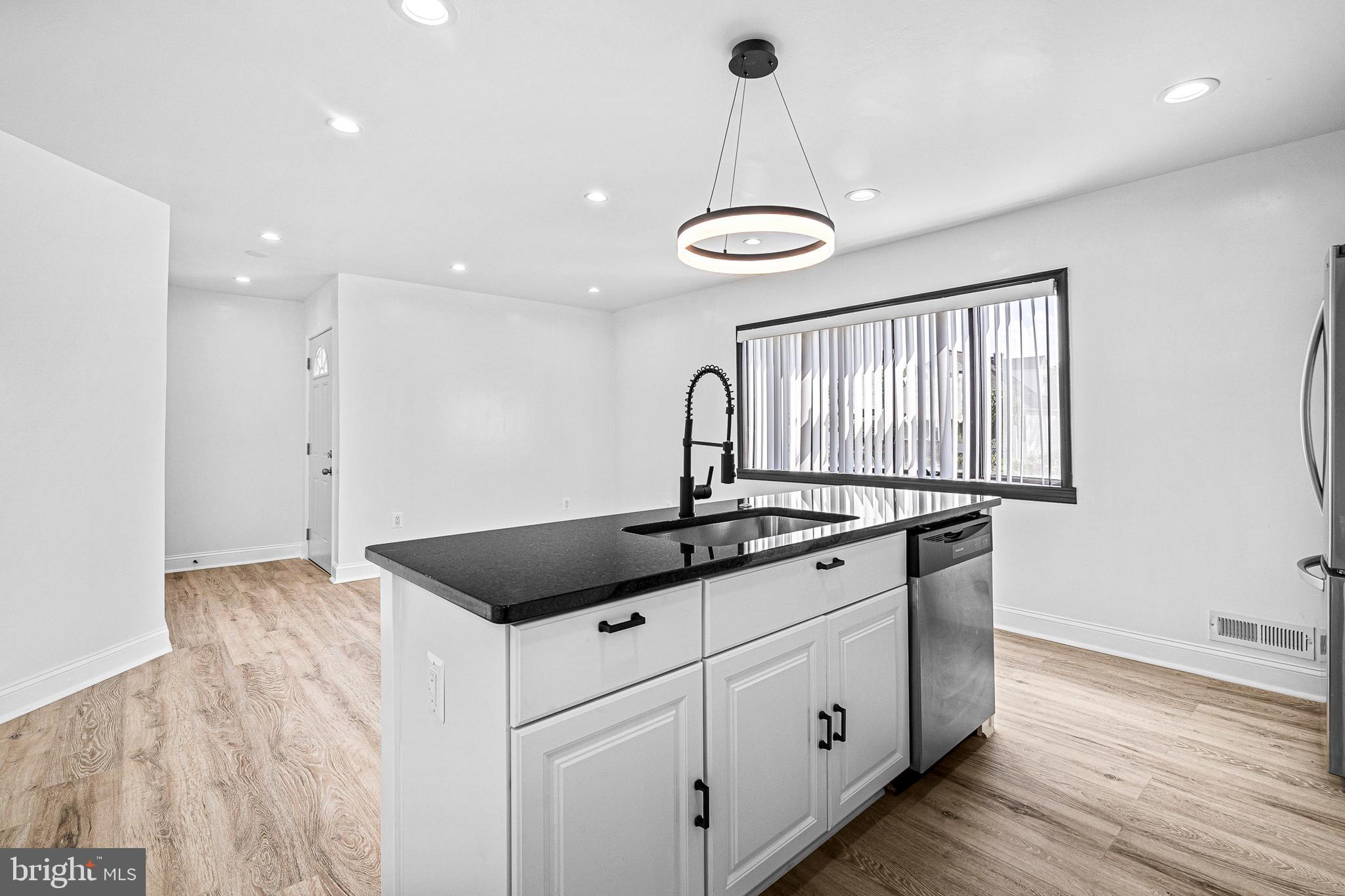 AMBERLY - Residential