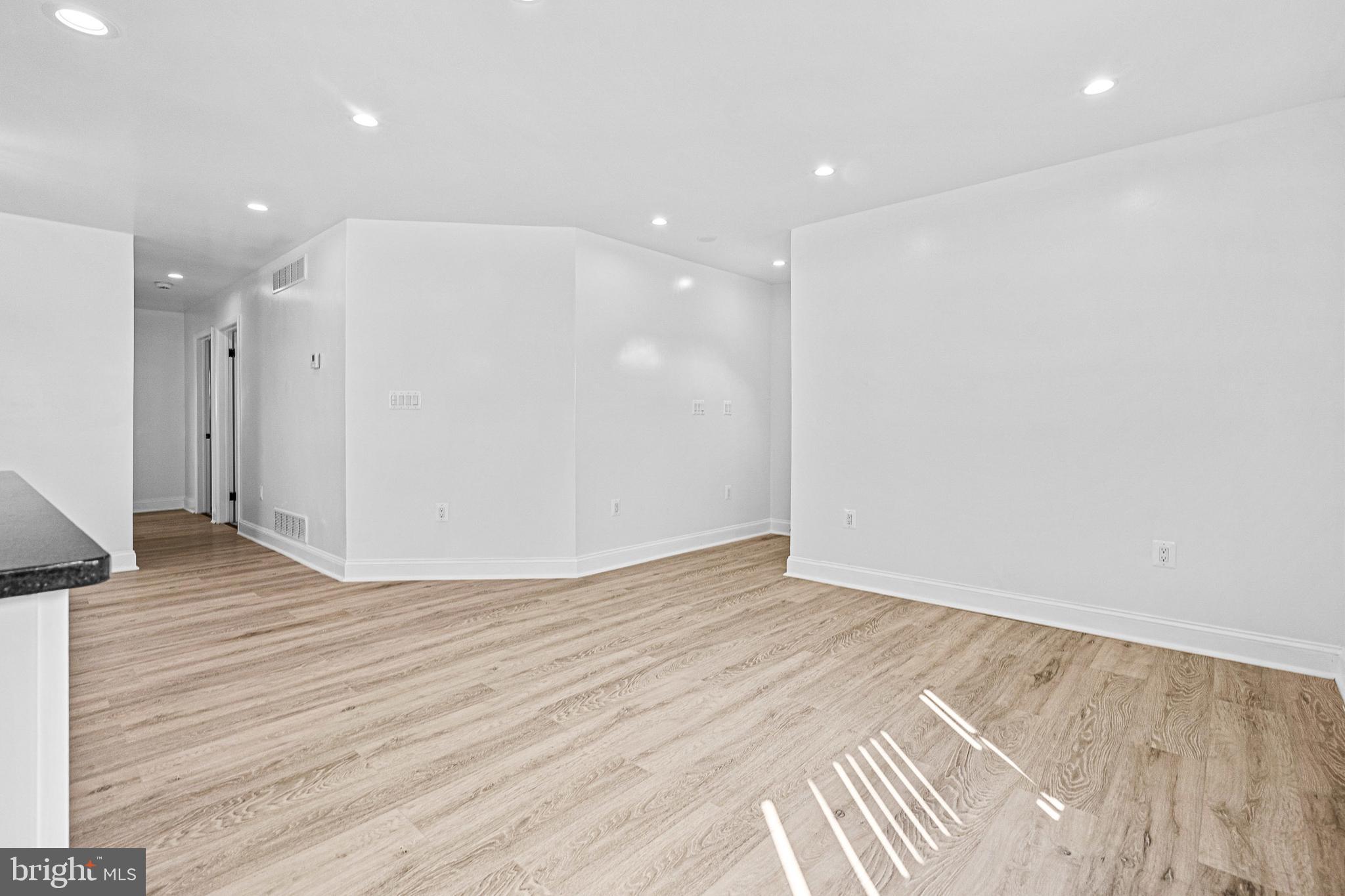 AMBERLY - Residential