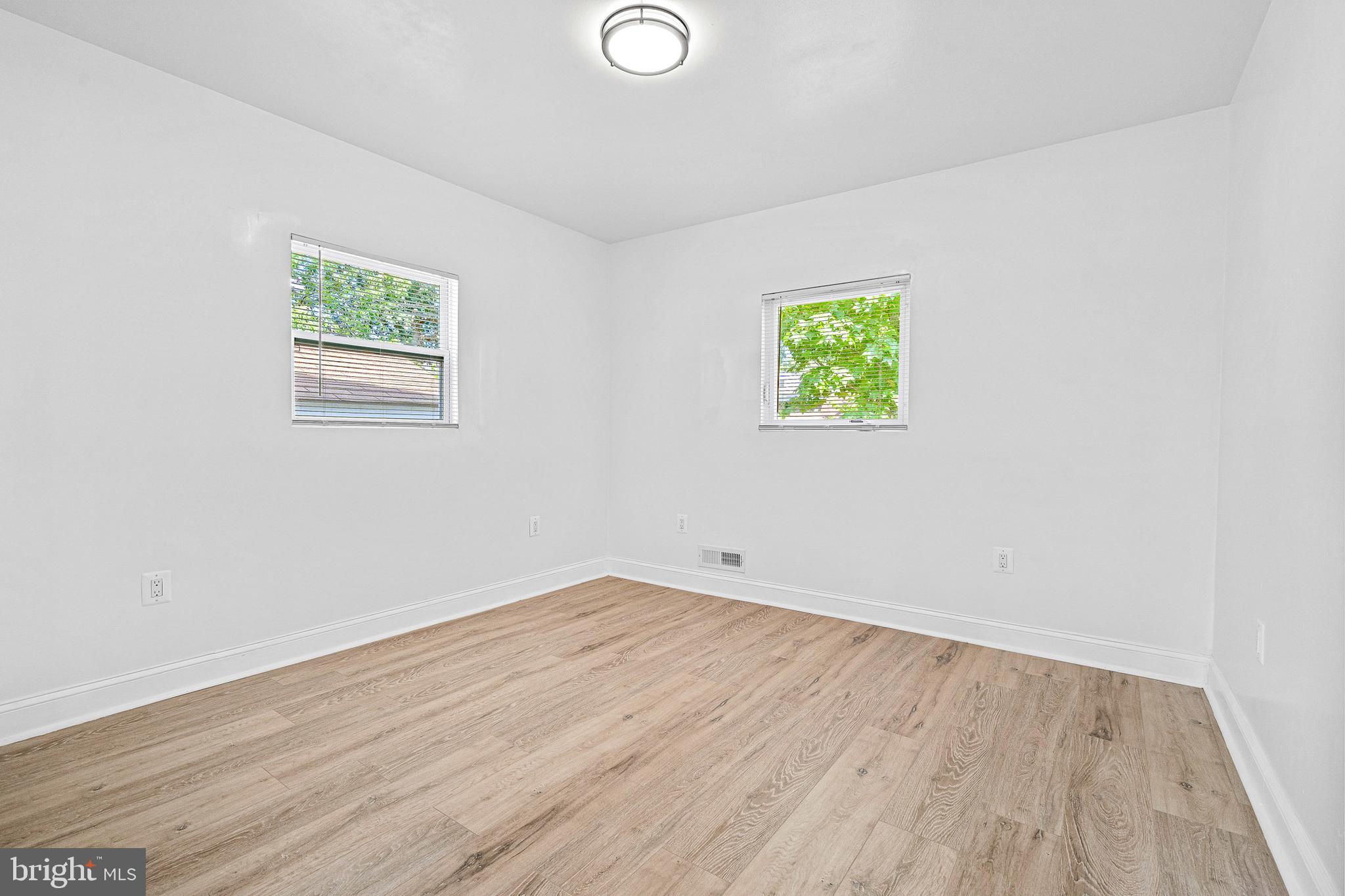 AMBERLY - Residential