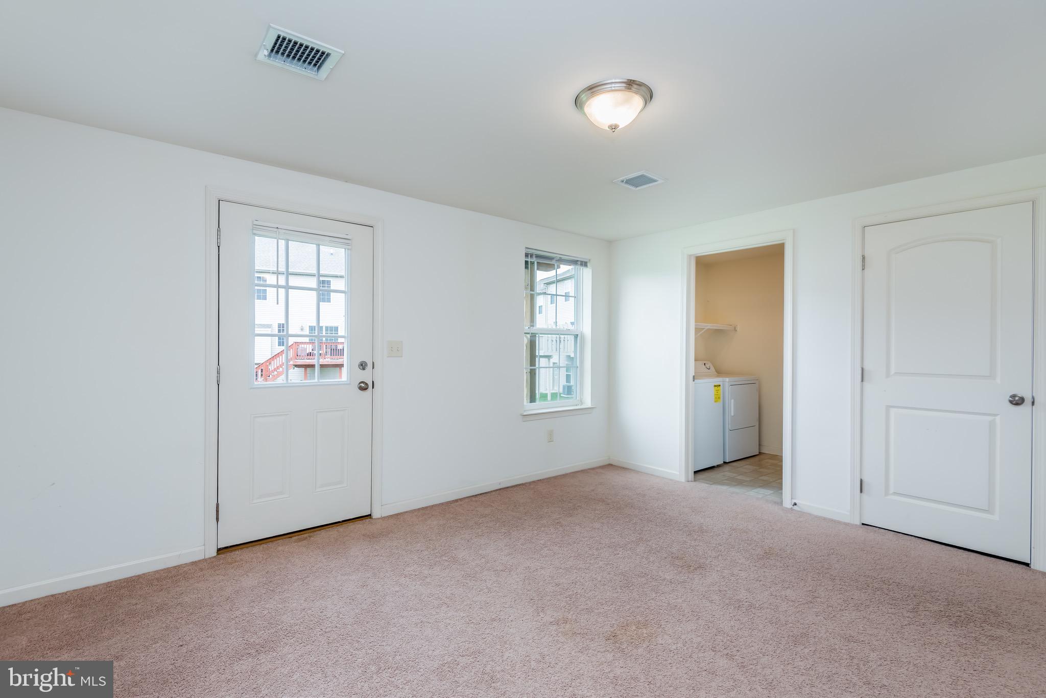 SILVER CREEK - Residential Lease