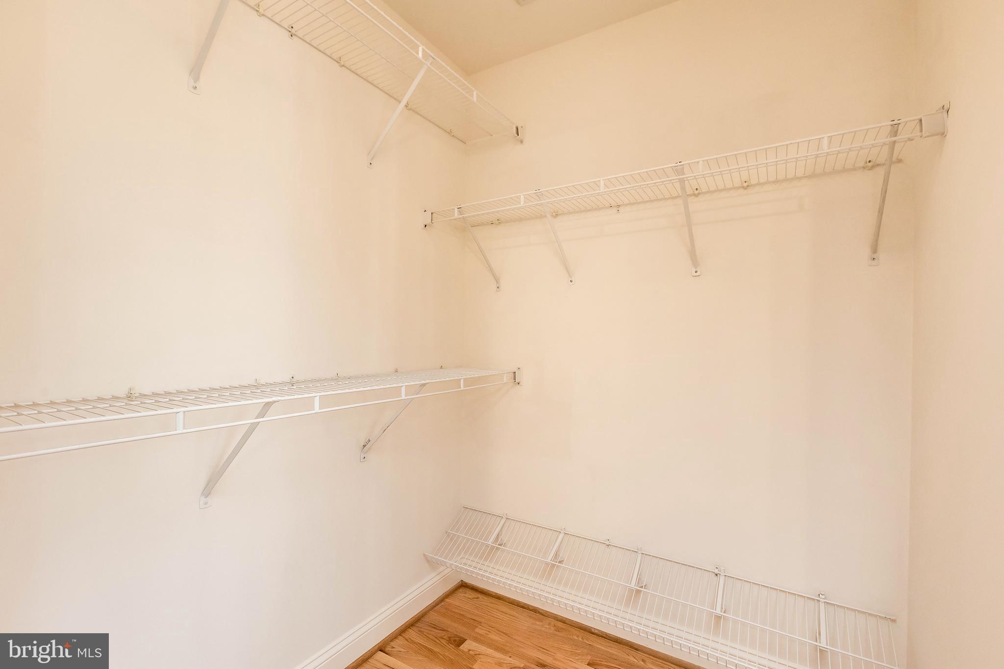 CYRANDALL VALLEY - Residential Lease