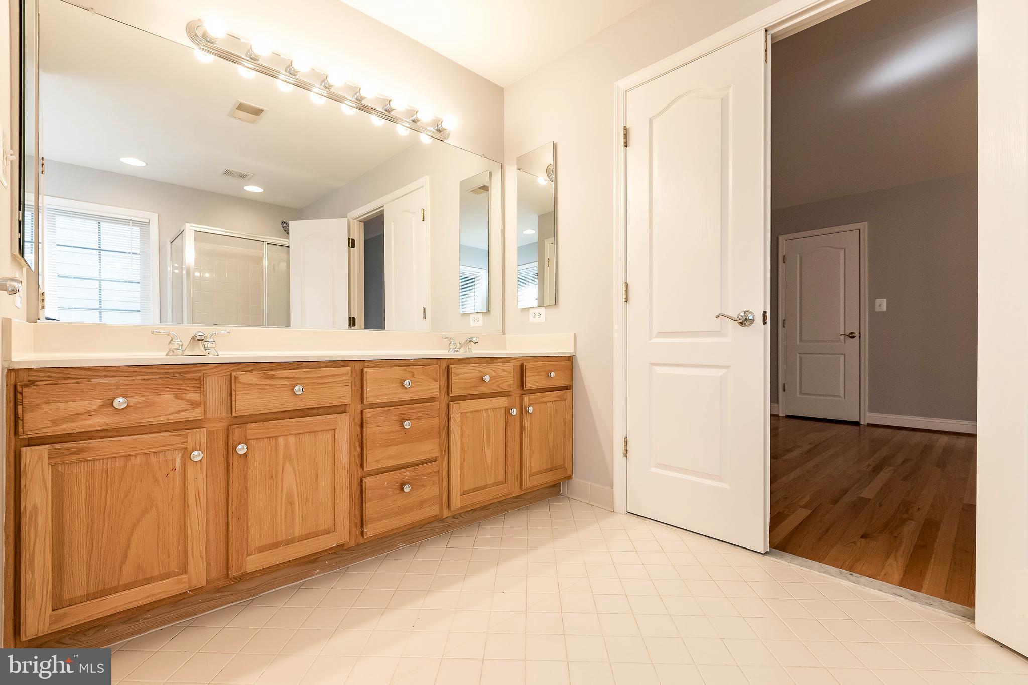 CYRANDALL VALLEY - Residential Lease