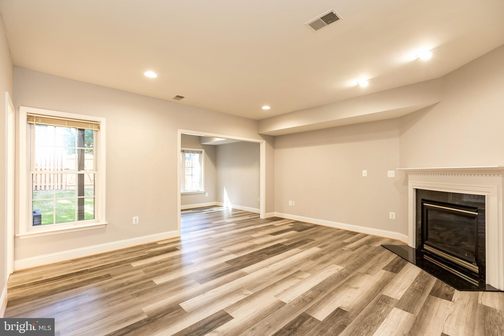 CYRANDALL VALLEY - Residential Lease