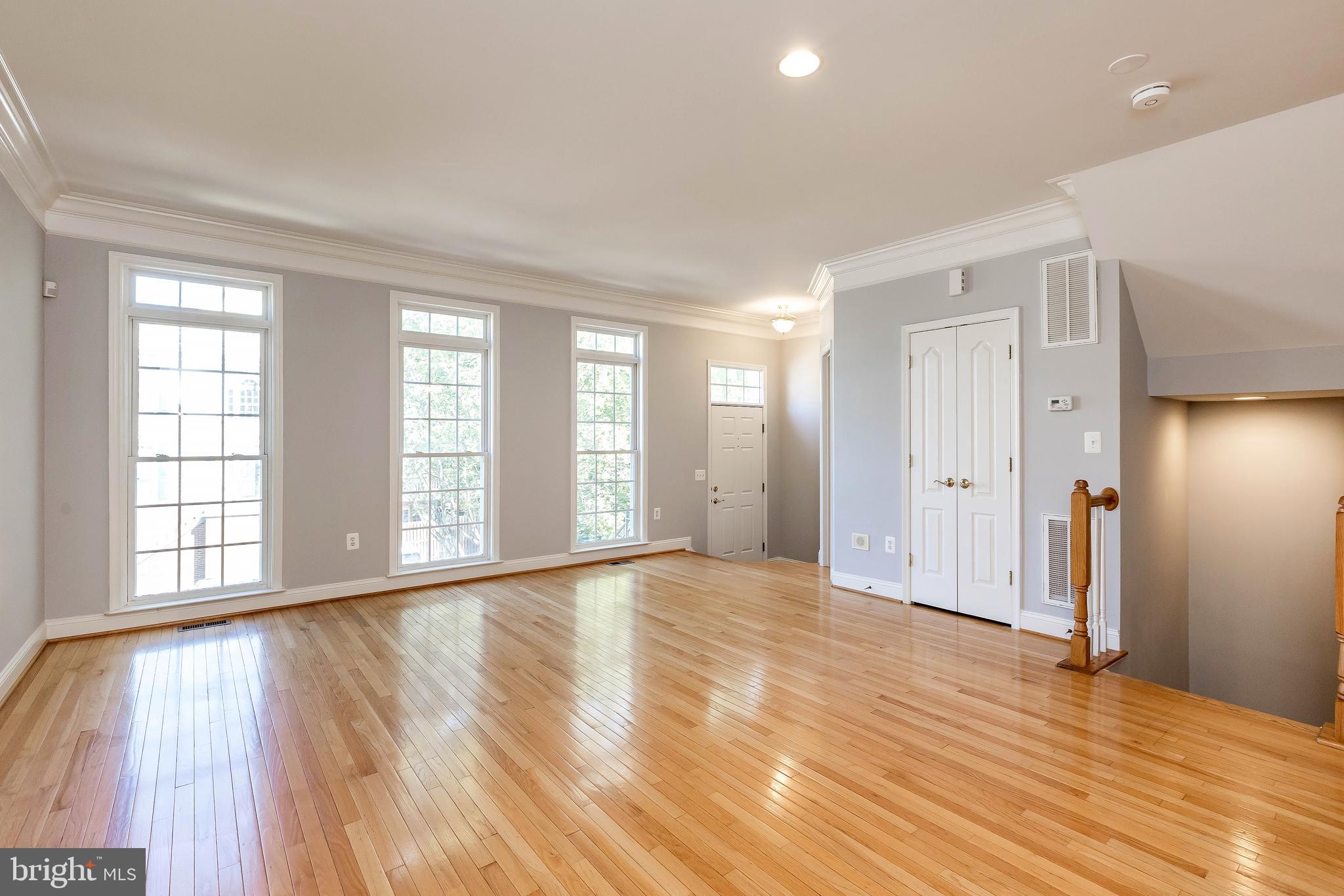 CYRANDALL VALLEY - Residential Lease