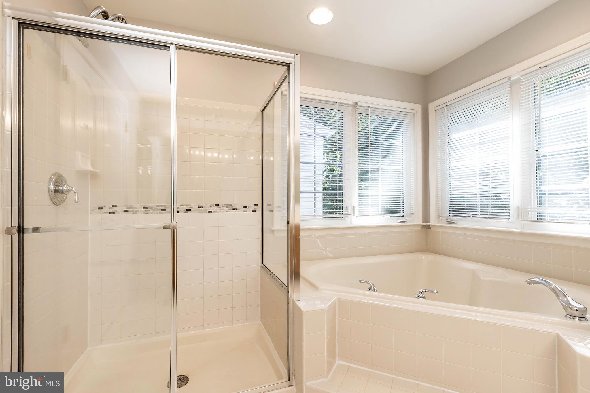 CYRANDALL VALLEY - Residential Lease