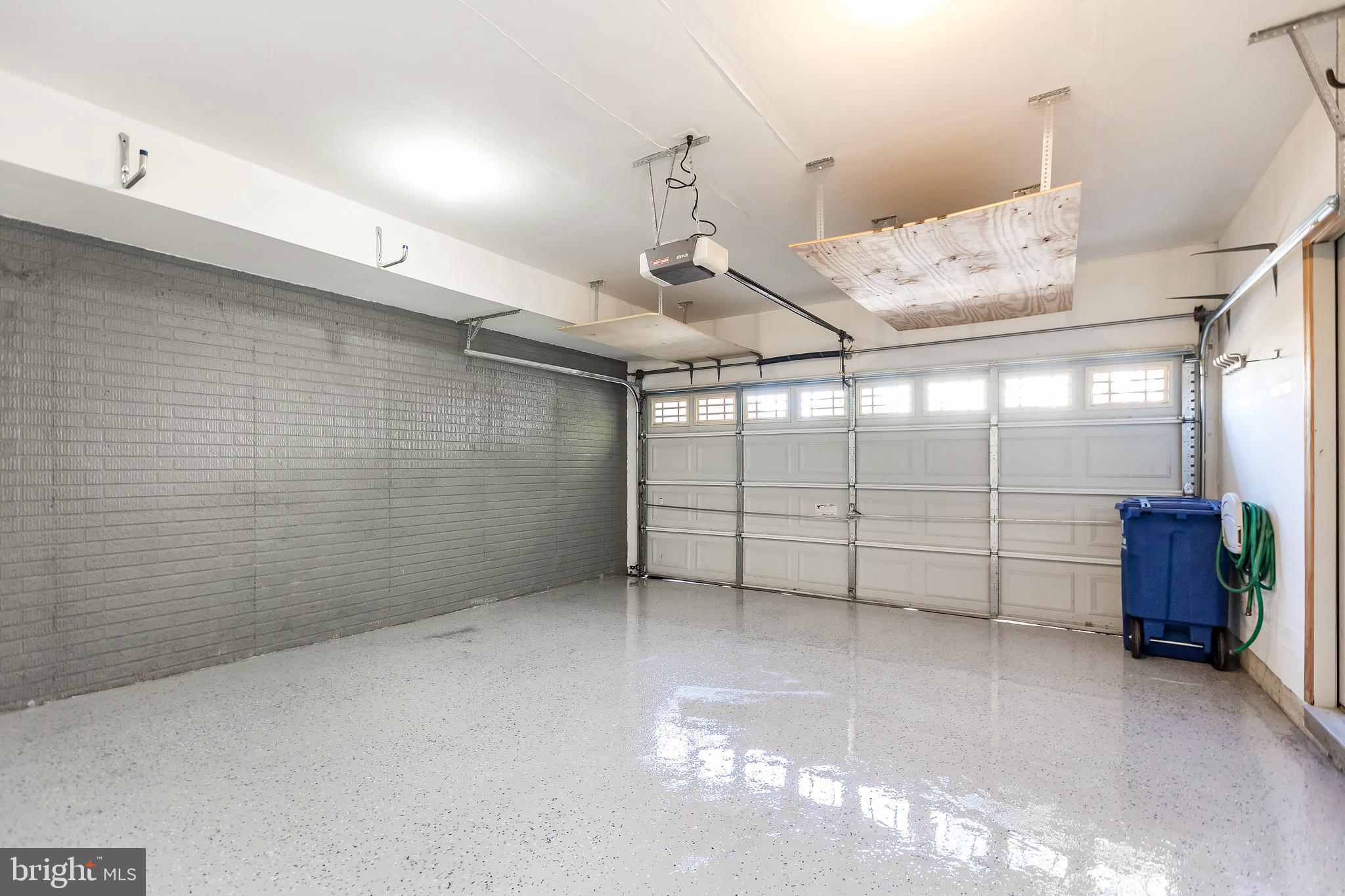 CYRANDALL VALLEY - Residential Lease